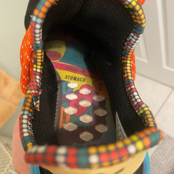 Adidas Pharrell Williams Human Races. 10.5. - Picture 4 of 4